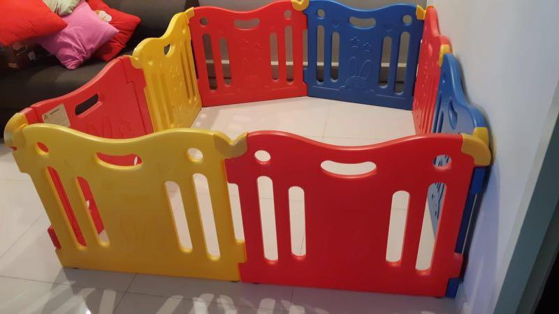 baby care play gate