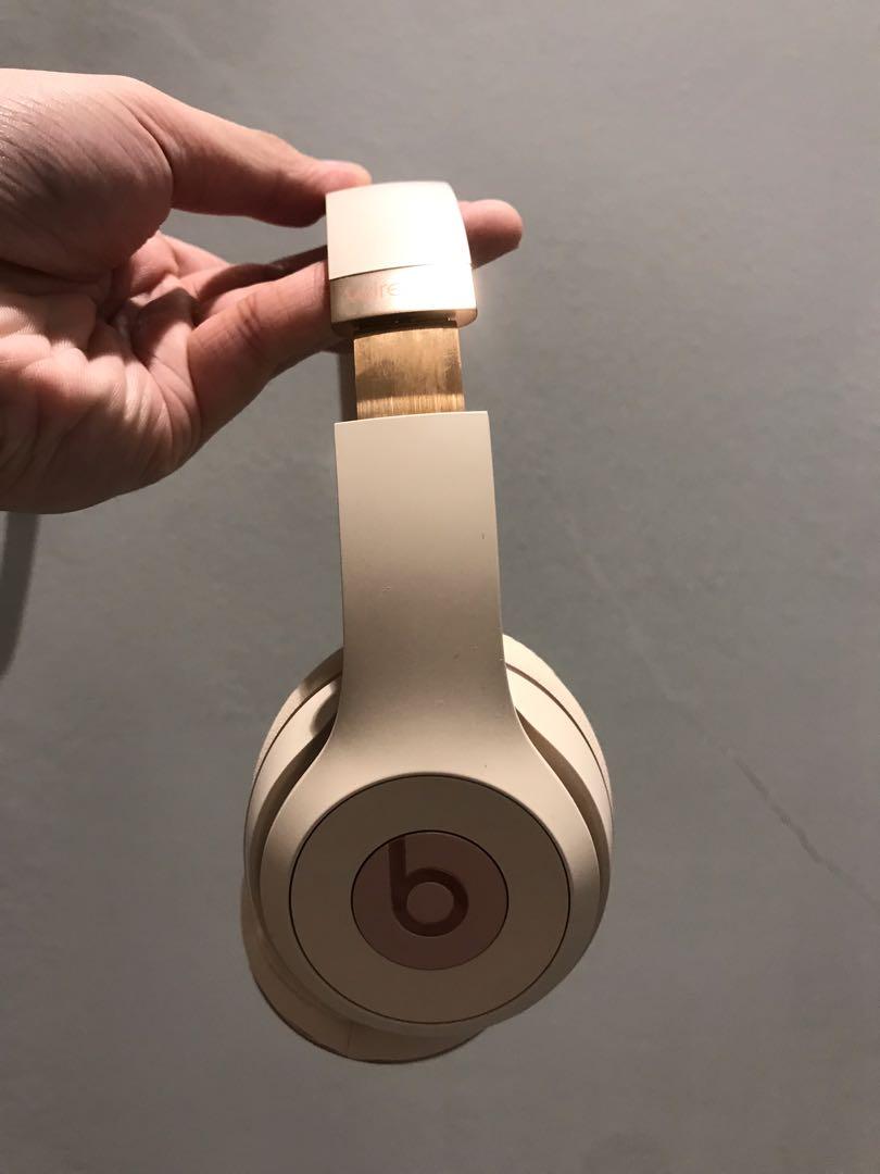 Matte gold deals beats