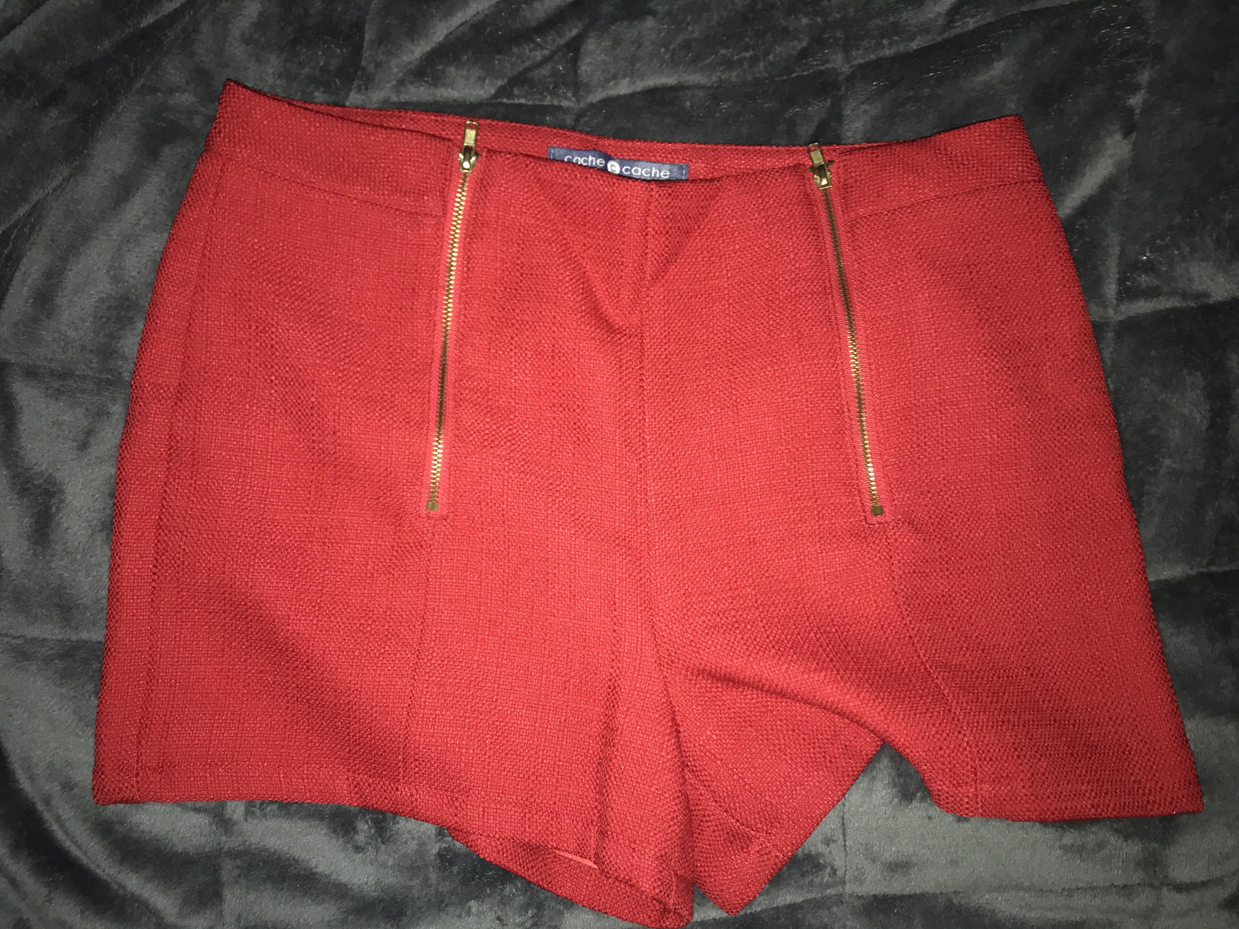 Cache cache Red High Waisted Shorts (Category: Shorts) located in Manila. Submitted by limbeaaa01 (Listing ID 246991688, Image 1). Description: This item is barely used. I bought this super expensive ( 1k + ). Selling for super cheap!! .