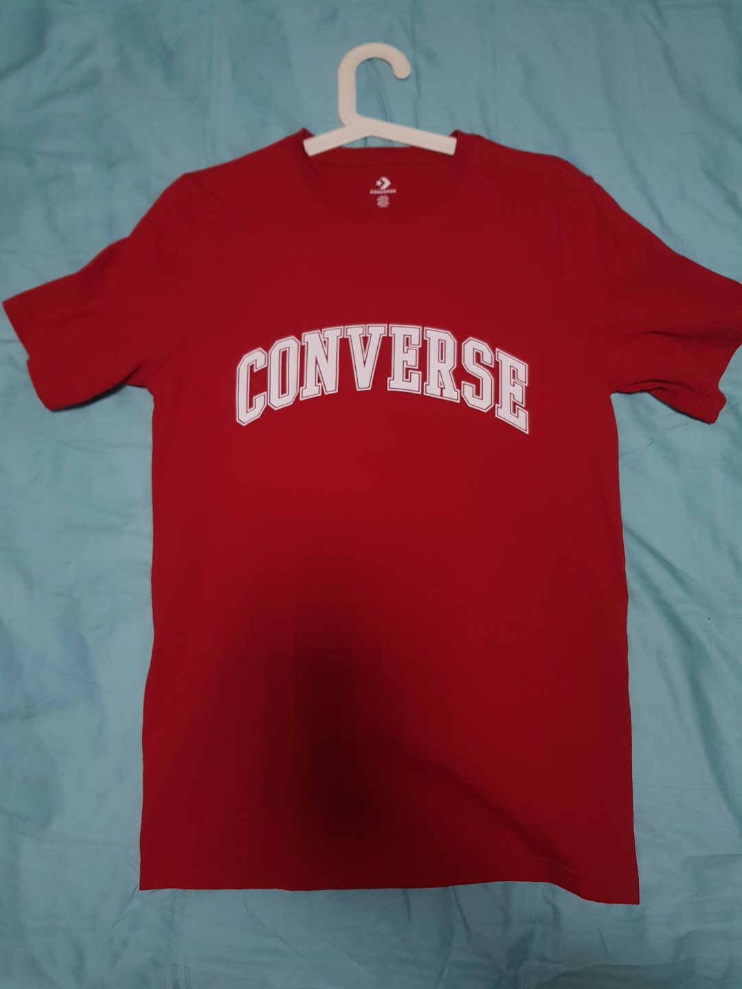Red converse t shirt new arrivals
