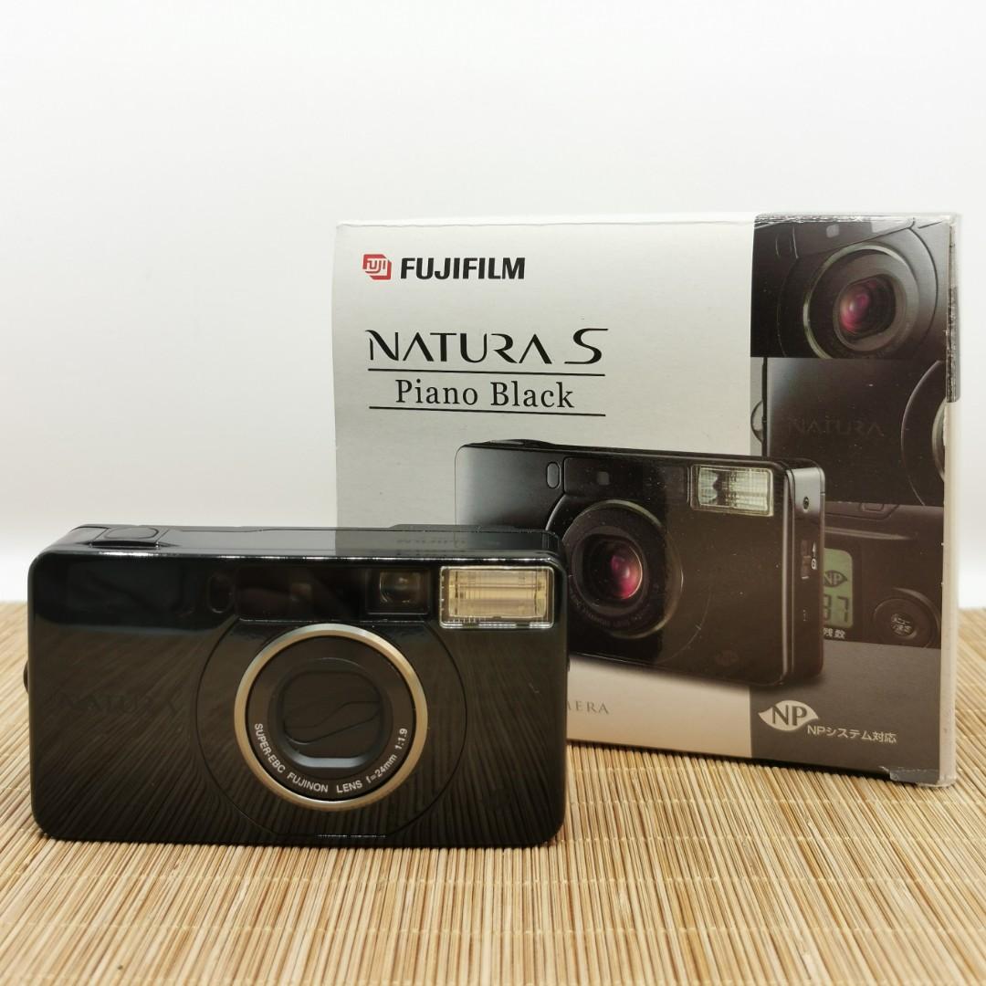 Fujifilm Natura S Piano Black 菲林相機, 攝影器材, 相機- Carousell
