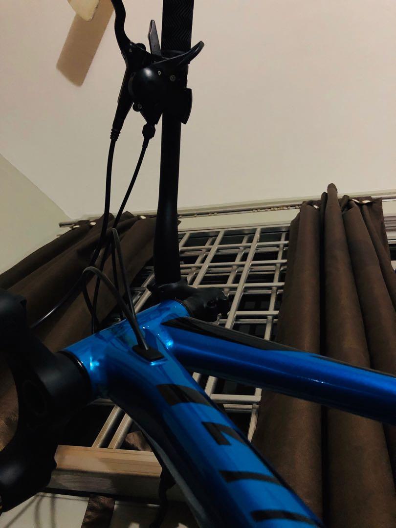 giant talon white and blue