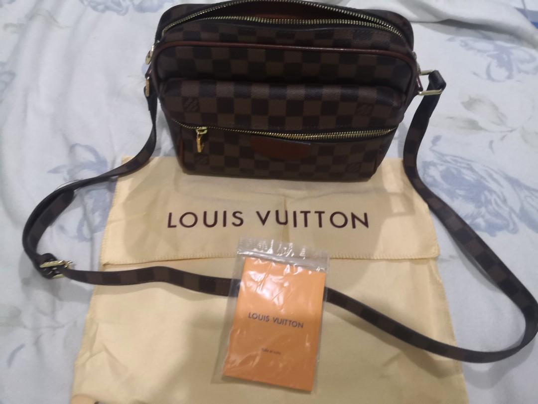 LOUIS VUITTON DAMIER EBENE CROSSBODY BAG (Category: Purses & Pouches) located in Manila. Submitted by dyosa8 (Listing ID 247128663, Image 1). Description: LOUIS VUITTON DAMIER EBENE CROSSBODY BAG ☑️ EXCELLENT CONDITION ☑️ AUTHENTIC QUALITY ☑️ TOP GRADE QUALITY ☑️ NO FLAWS ☑️ WITH CARE CARD AND DUST BAG ☑️ BOUGHT 2,500 📌 COURIER : FASTRACK OR KWIKMOVE 📌MODE OF PAYMENT : BPI, GCASH, WESTERN UNION OR CEBUANA.