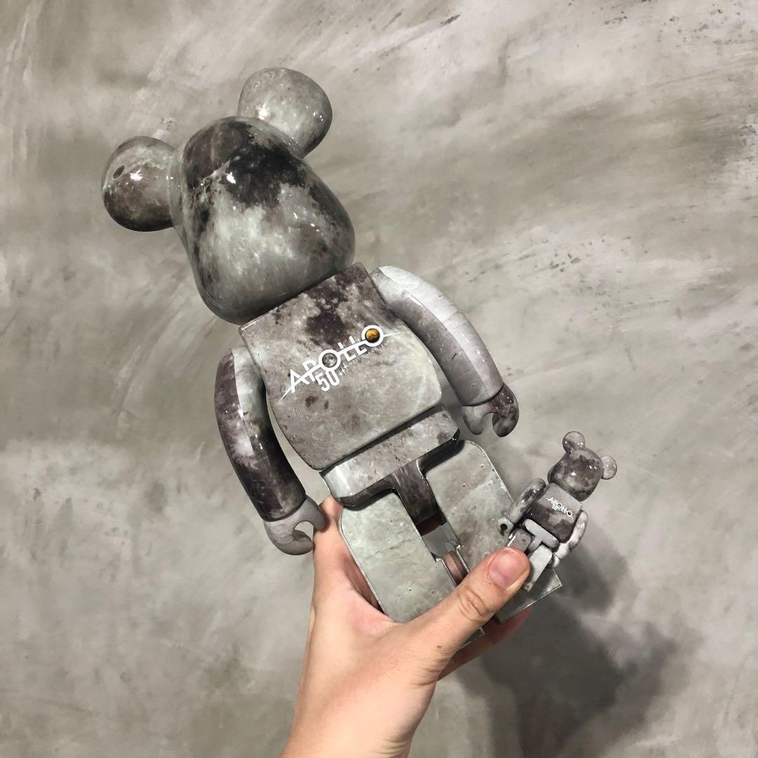 Moon Be@rbrick 100% & 400% set bearbrick, 興趣及遊戲, 玩具& 遊戲類