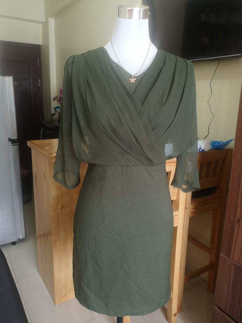 Moss Green Formal Dress (Category: Dresses) located in Binangonan. Submitted by poleng44 (Listing ID 247058437, Image 1). Description: SALE SALE ☺️😍 Green Chiffon Formal Dress Size: Medium Php 300.00 Preloved from US and Dubai Dresses 😍 ☒ Unique Style (Hindi makikita sa Tiangge) ☒ Affordable (Kaya bumili sa Mall) ☒ High quality since imported lahat 😁 ☒ Mostly BRANDED, pili ka lang ☒ All on-hand ☺️ ☒ Pay today, Ship tomorrow Isa isa ko pinipili