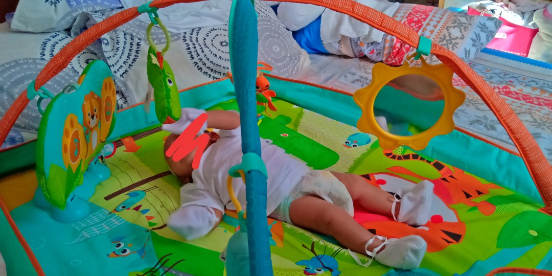 tiny love gymini kick & play