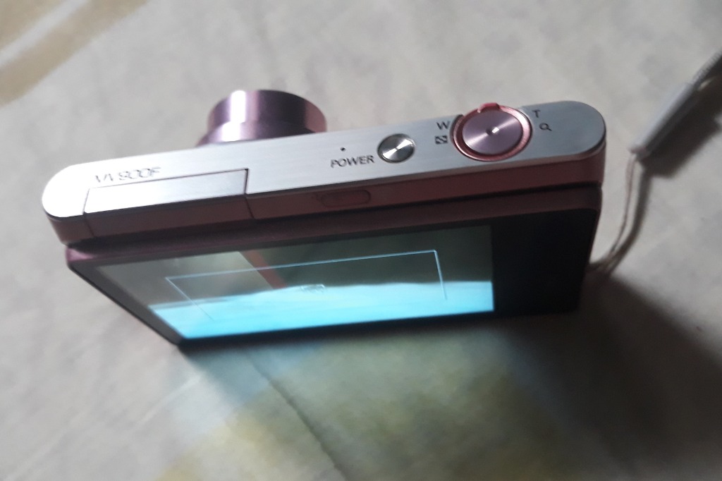 SAMSUNG MV900F FLIP CAMERA, Mobile Phones & Gadgets, Mobile Phones