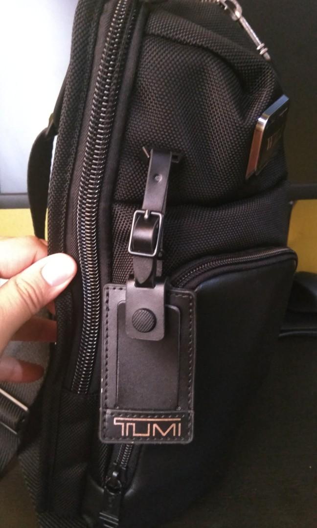 tumi alpha bravo smith sling