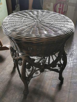 Wicker woven Round table