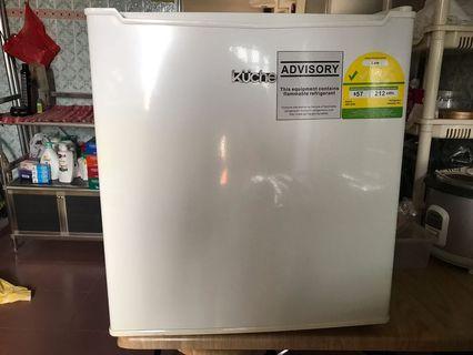 Mini Fridge (Kuche)