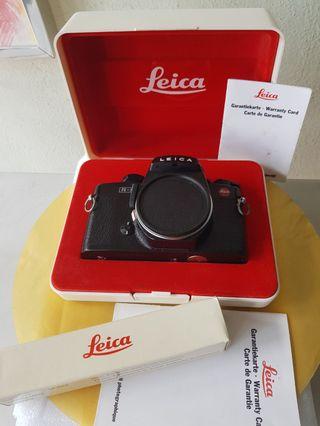 Leica R-E 35mm Film  SLR Camera  Body with Original  box and Carrying  strap (Mint,Beautiful and clean