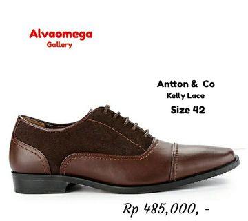 Antton & Co Lace Up pantofel