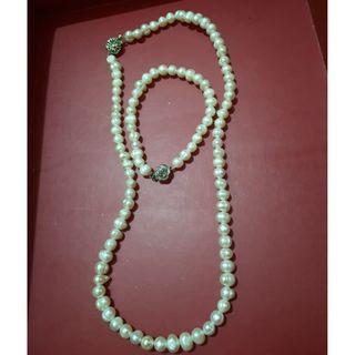 Cultured Saltwater Pearl Necklace and Bracelet