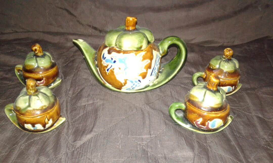 Antique chinese ceramic tea set with dragon design, Hobbies & Toys, Memorabilia & Collectibles