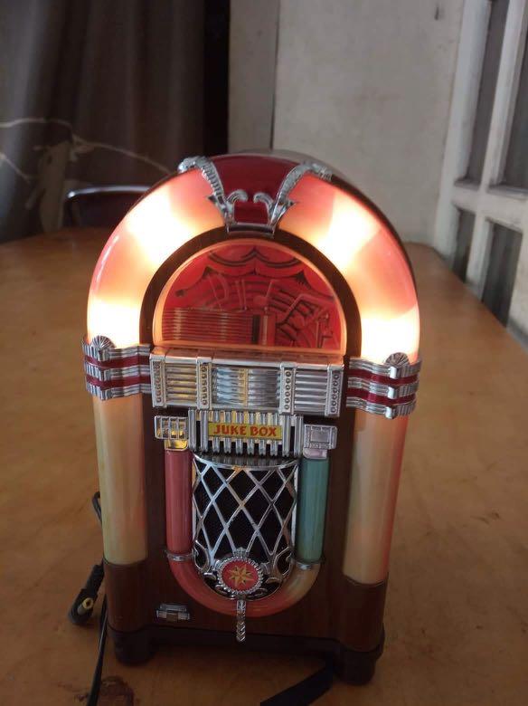 Beetland jukebox cassette player, Audio, Portable Music Players on
