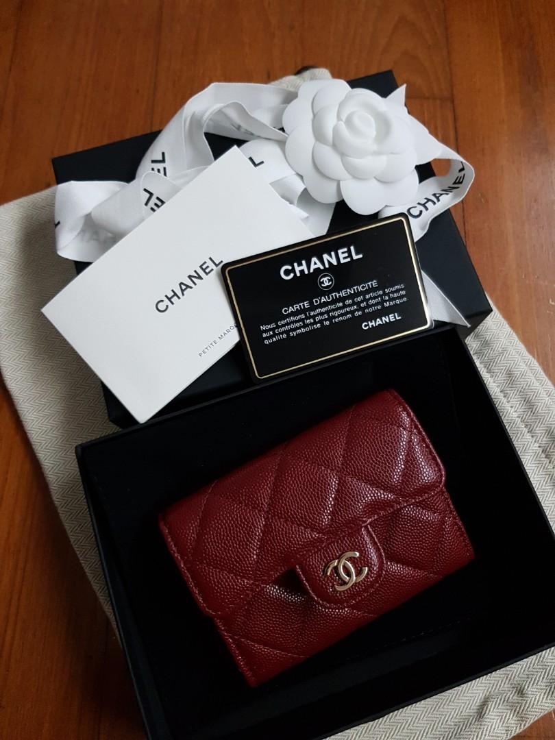 Chanel 19B burgundy cardholder/coin purse, Luxury, Bags & Wallets on  Carousell