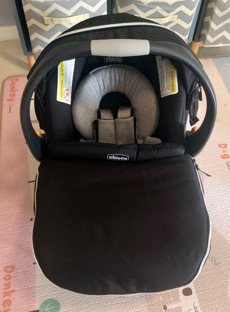 Chicco Bravo LE trio travel system Genesis