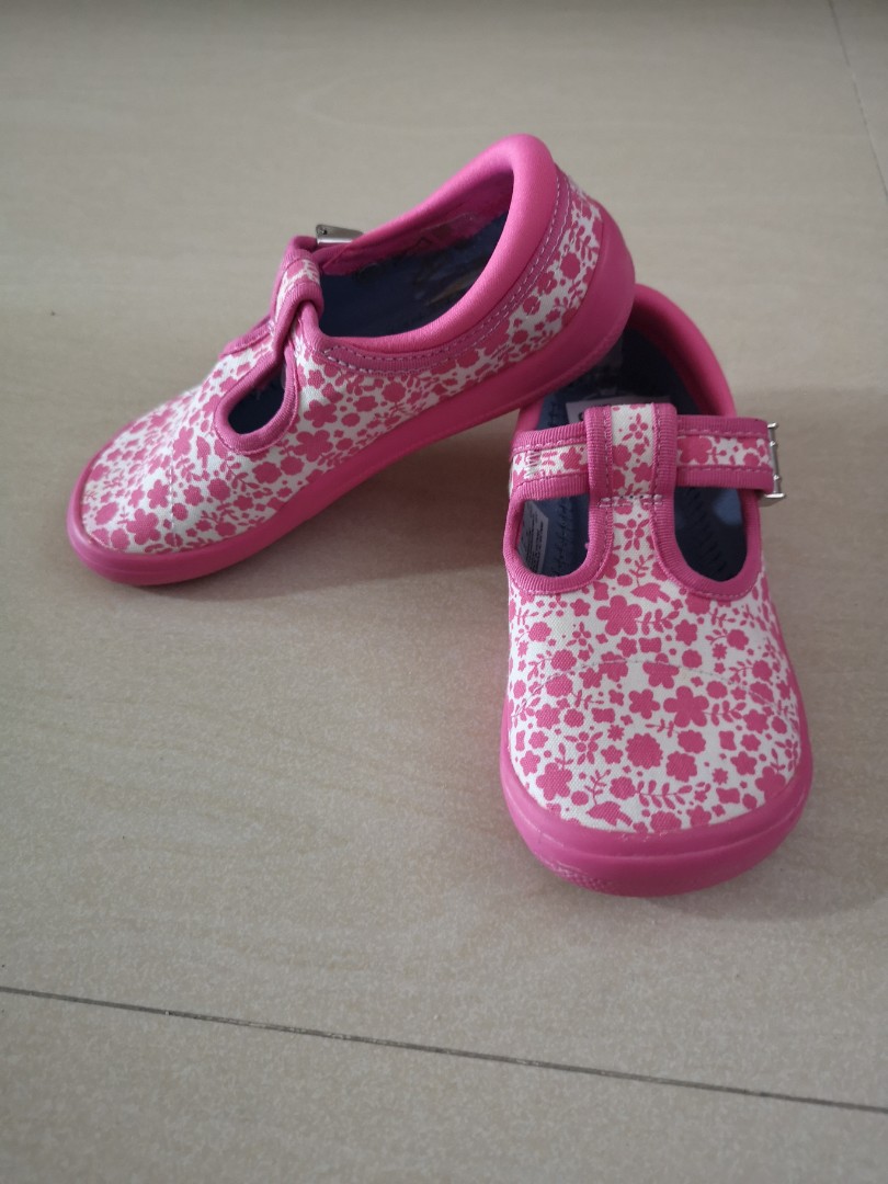 Clarks girls pink shoes