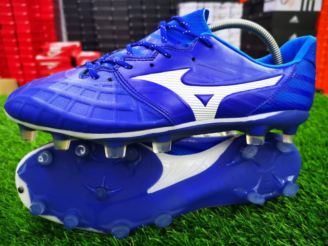 Kasut bola mizuno 2025