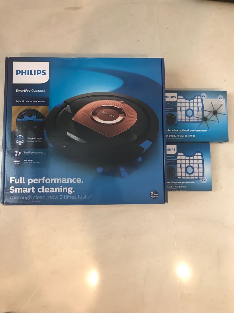 Philips SmartPro compact robotic vacuum cleaner FC8776, TV & Home