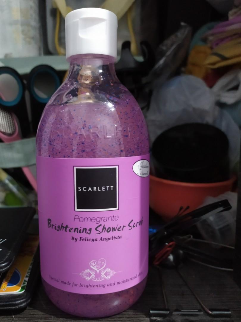 Sabun Scarlett Whitening Body Scrub Pomegrante Kesehatan Kecantikan Kulit Sabun Tubuh Di Carousell