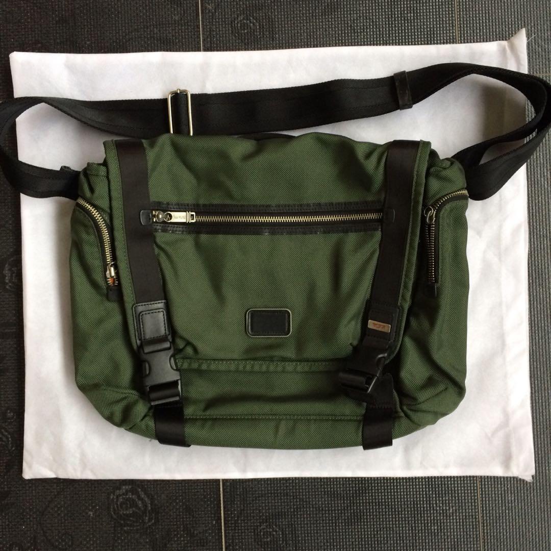 Tumi alpha hotsell messenger bag