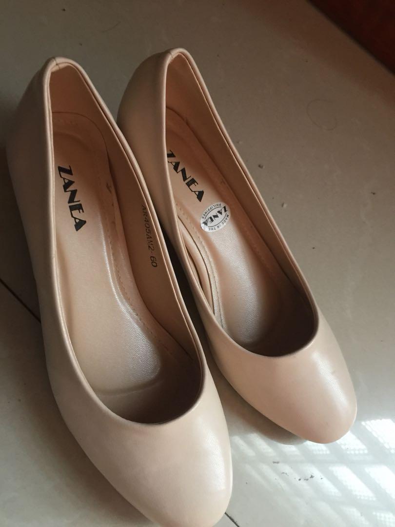 nude close shoes