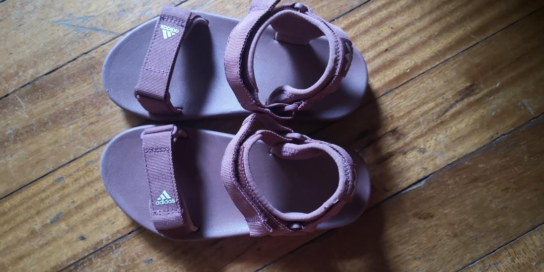 Adidas rose outlet gold sandals