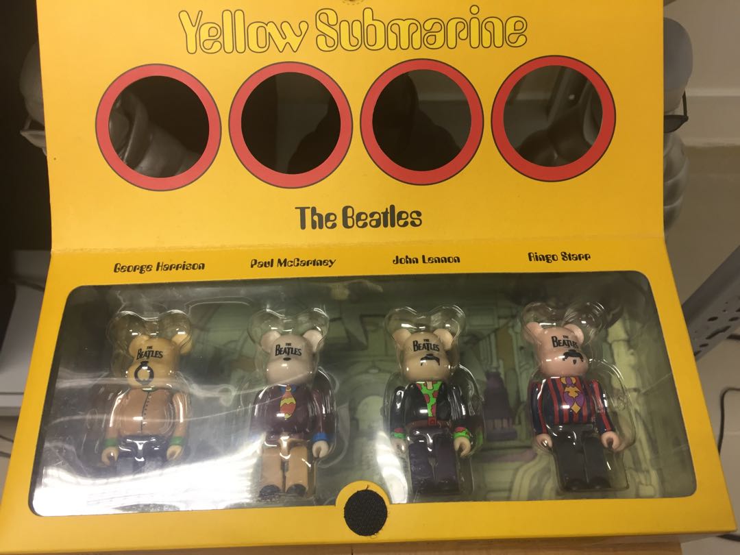 Bearbrick THE BEATLES YELLOW SUBMARINE, 興趣及遊戲, 玩具& 遊戲類