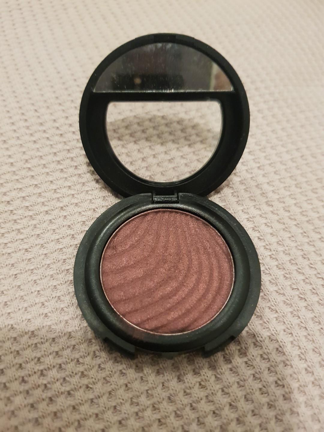 Flormar eye shadow, Kesehatan & Kecantikan, Rias Wajah di Carousell