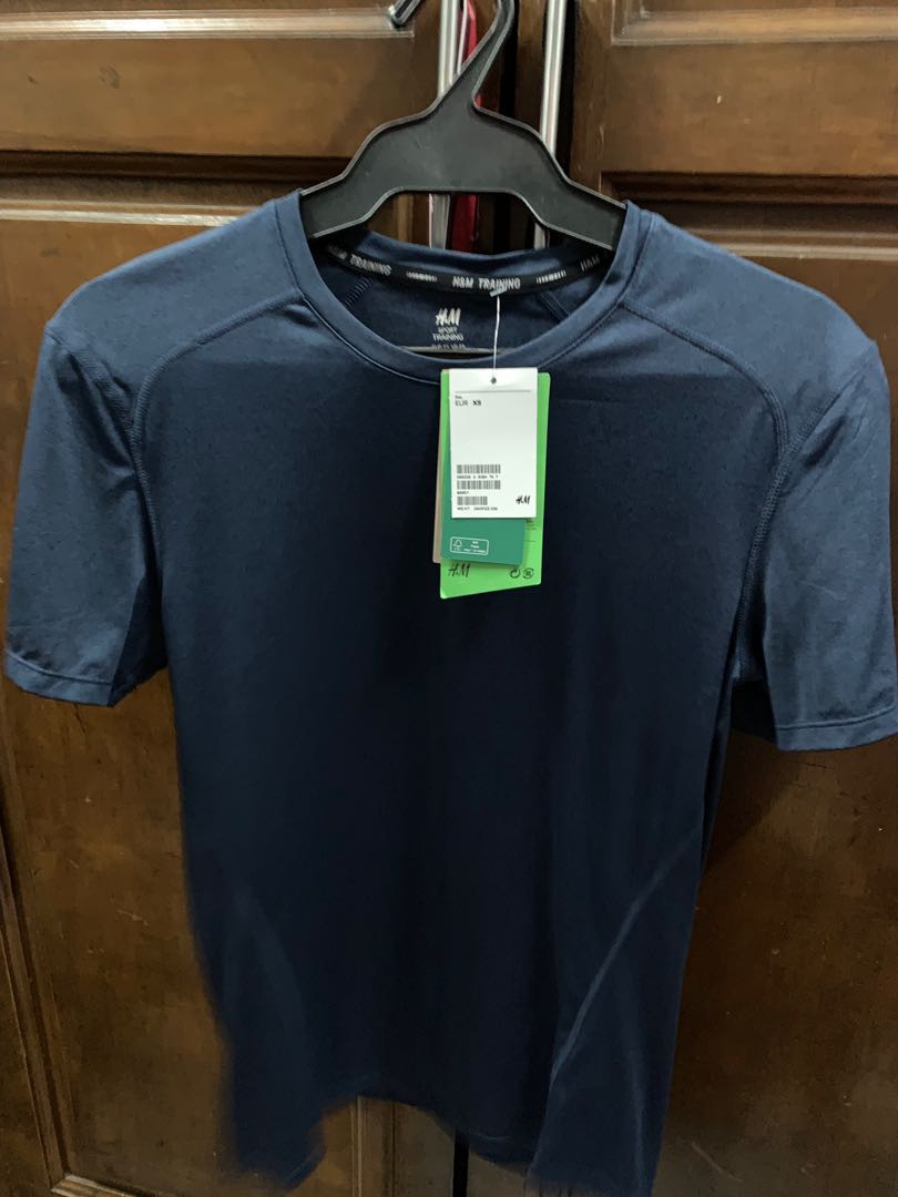 H&M Training Shirt, Men's Fashion, Activewear on Carousell