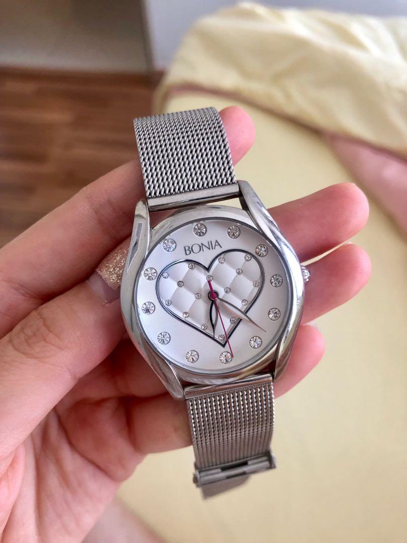 Jam Tangan Wanita Bonia Hearts Bn959v Fesyen Wanita Jam Tangan Di Carousell