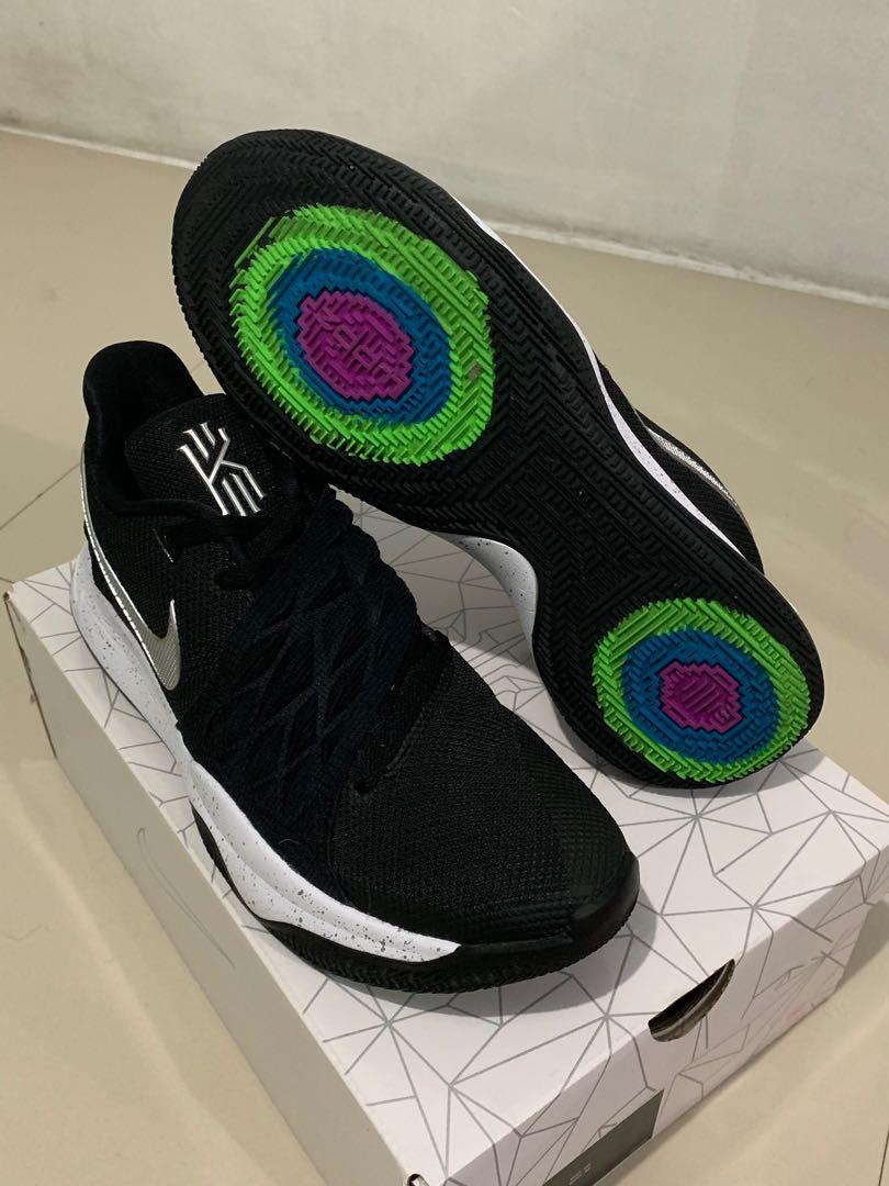 Kyrie 4 shop low black metallic