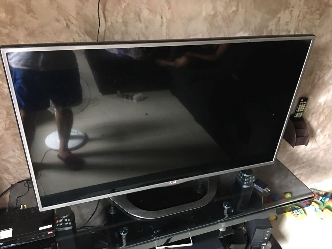 Lg 3d 42 Led Tv Broken Lcd Electronics Tvs Entertainment