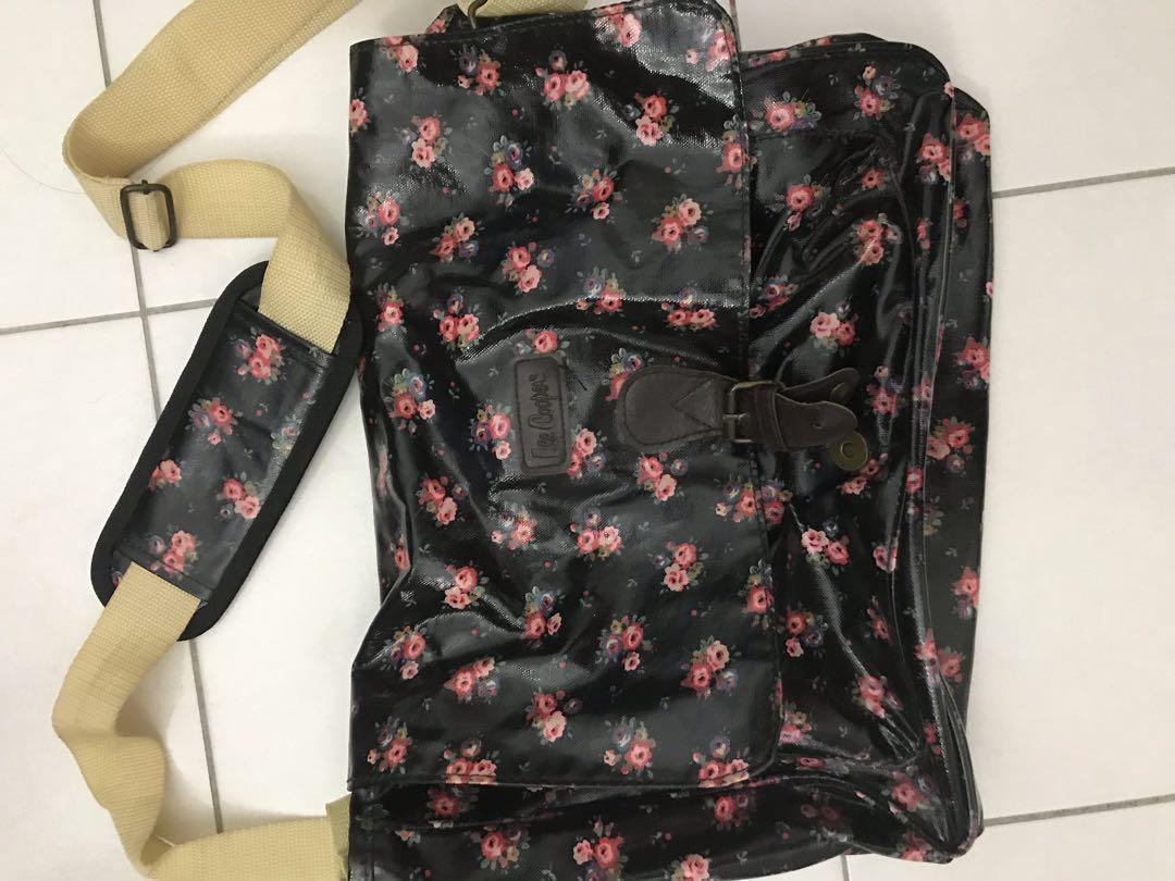 lee cooper sling bag