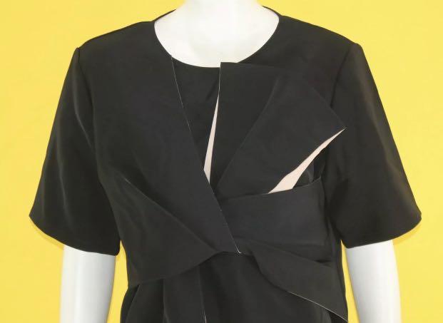LOVE, BONITO BOW SHORT SLEEVE TOP (Category: Sleeveless) located in Quezon City. Submitted by kweenkc (Listing ID 247354928, Image 3). Description: Size: US 10 Armpit: 18.5 Length: 22FIXED PRICE. NO HAGGLING. Please remember that I AM UNABLE TO MAKE ANY GUARANTEES regarding the FUTURE longevity of this item. RETURNS POLICY Immediately inspect your parcel upon receipt. Returns are allowed only in cases of undisclosed major flaw of the item. I do n