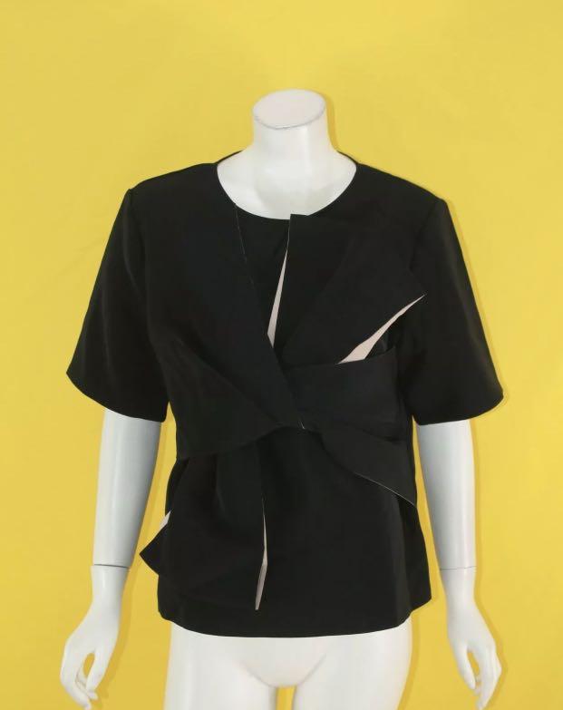 LOVE, BONITO BOW SHORT SLEEVE TOP (Category: Sleeveless) located in Quezon City. Submitted by kweenkc (Listing ID 247354928, Image 1). Description: Size: US 10 Armpit: 18.5 Length: 22FIXED PRICE. NO HAGGLING. Please remember that I AM UNABLE TO MAKE ANY GUARANTEES regarding the FUTURE longevity of this item. RETURNS POLICY Immediately inspect your parcel upon receipt. Returns are allowed only in cases of undisclosed major flaw of the item. I do n