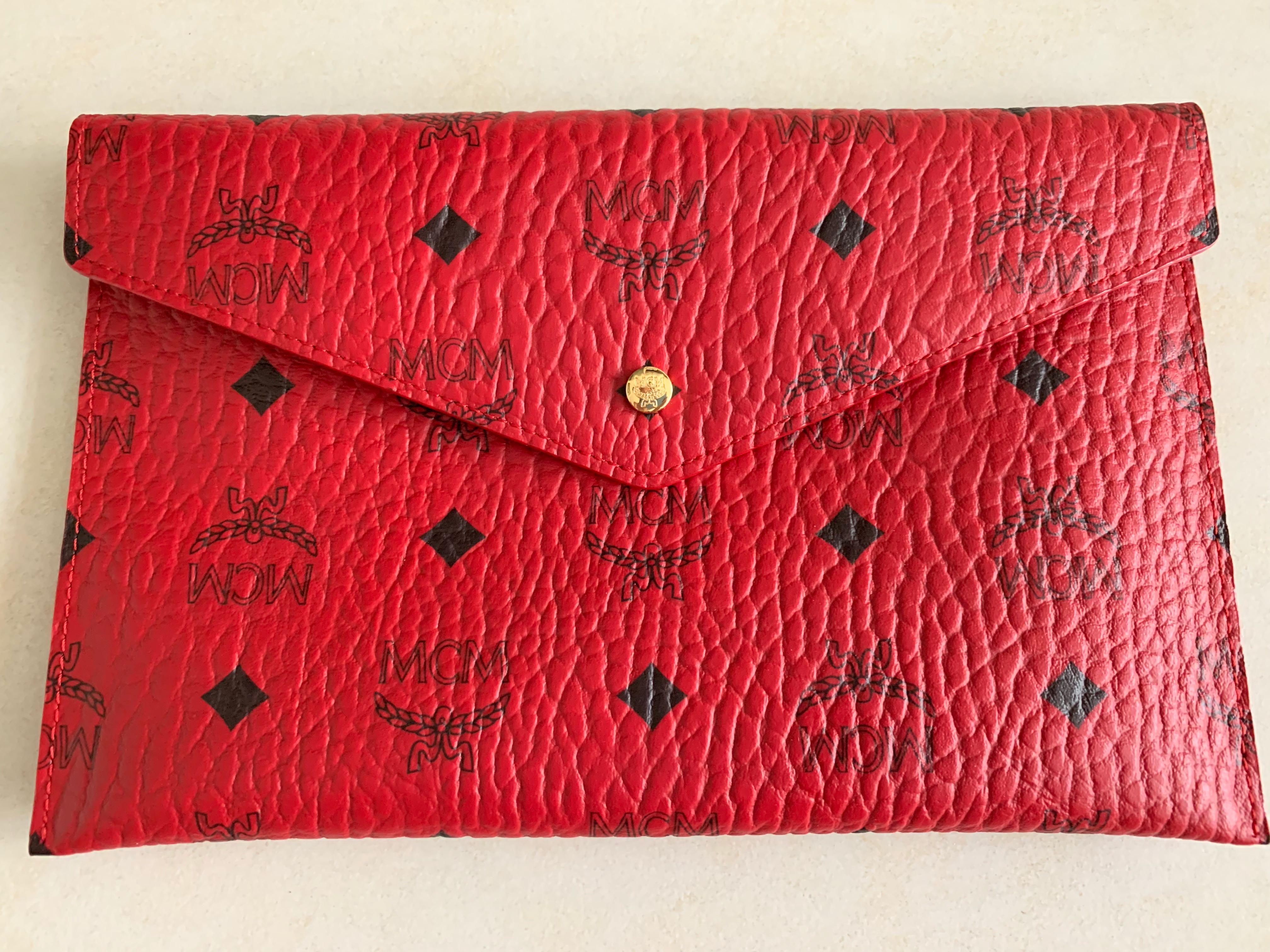 MCM Pouch Red