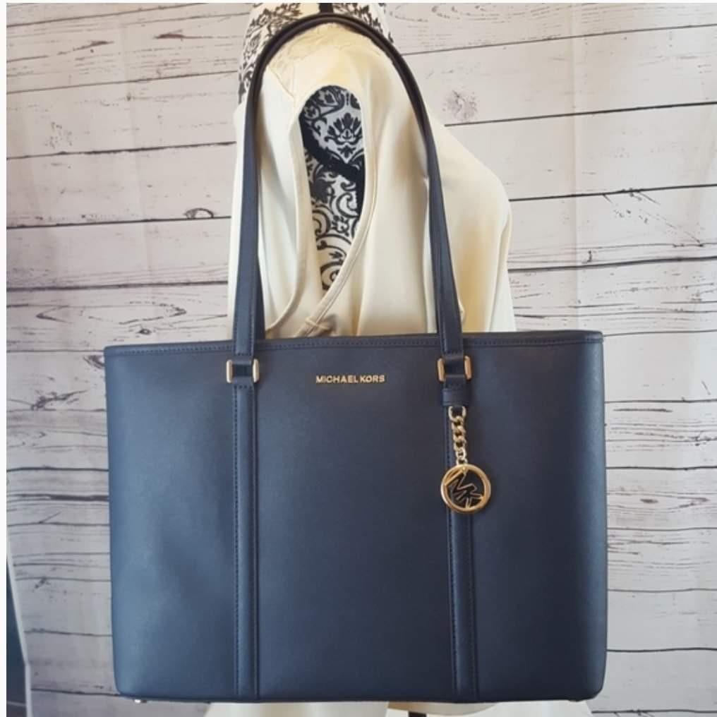 Michael kors sady large multifunctional best sale top zip tote black laptop bag