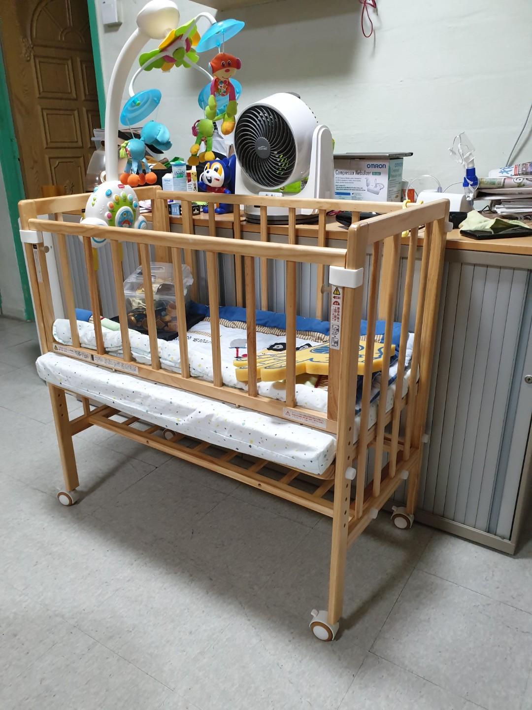 compact baby cot