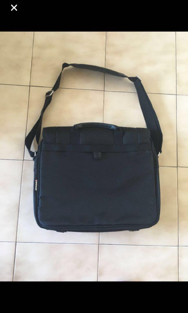 Wenger shoulder clearance bag