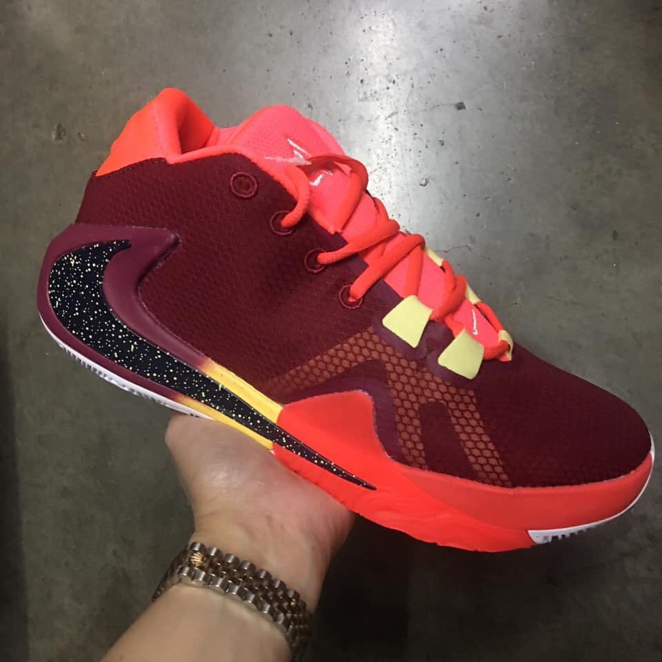 mens nike freak 1