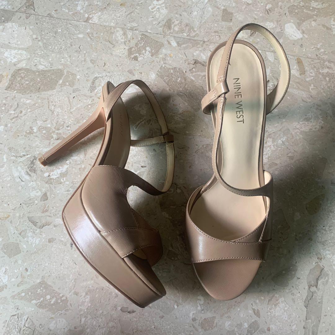 nine west taupe heels