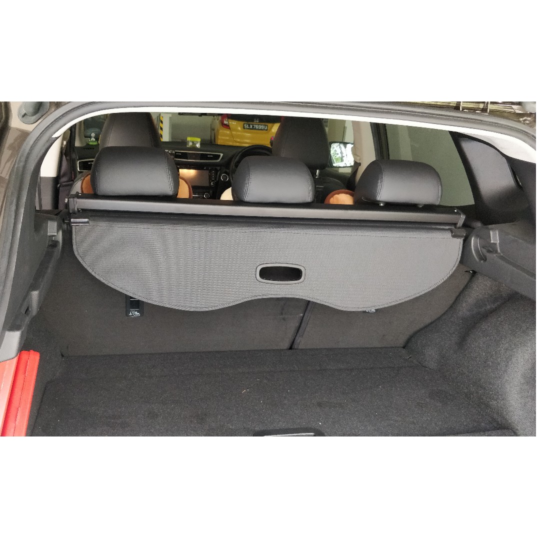 Nissan qashqai deals retractable boot cover