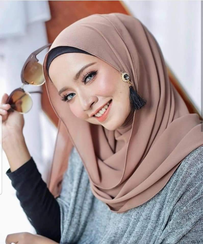 Curly Fries: LOVELY HIJAB: Using Jhoomars as Hijab Pins