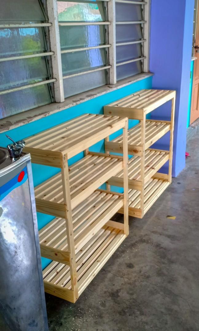 rak kasut dari kayu pallet - Austin Rampling