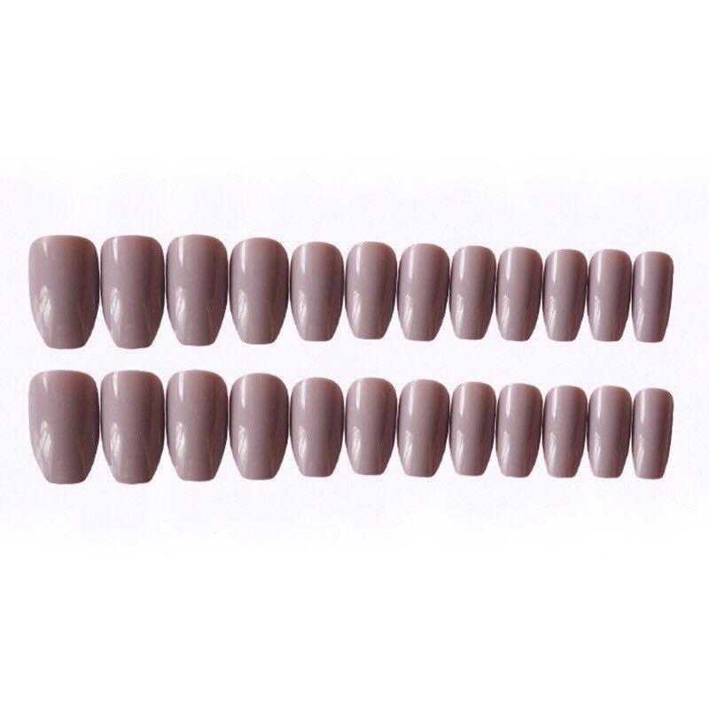 Solid Colours Press On Nails (Category: Hands & Nails) located in Singapore. Submitted by chicandquick (Listing ID 247355049, Image 1). Description: 24 Pieces Press On Nails 💅🏻 Easy to use :) First time users Dm me for more information 🙆🏻 1. Each purchase comes with either glue or stickers. 2. Meetup will have charge 3. Top up $1.50 for additional glue/sticker and nail file Dm me more for more information on how to use. Tags: Nail acrylic, pi