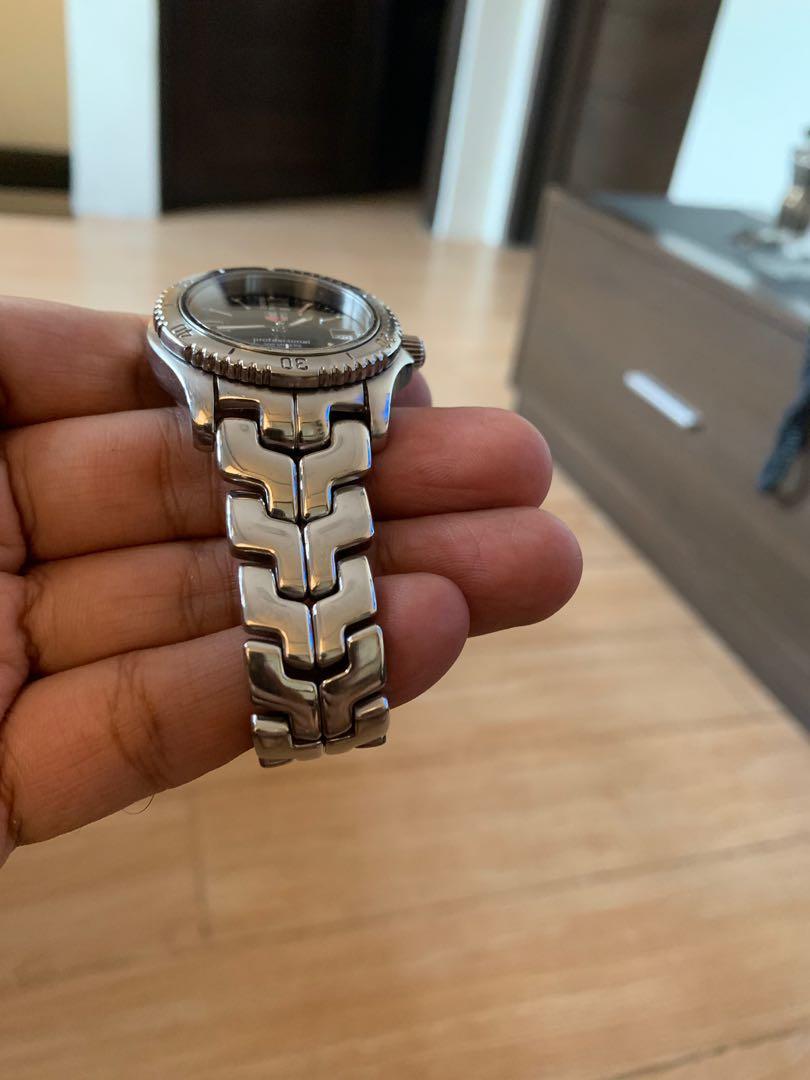 Tag Heuer Link Quartz Unisex (Category: Luxury Watches) located in Marikina City. Submitted by segundawatches (Listing ID 247507803, Image 2). Description: Tag Heuer Link Quartz Unisex Very Good Condition Juniot Size 34mm unit only for 23.8k open for swap please call or text 09171221534.
