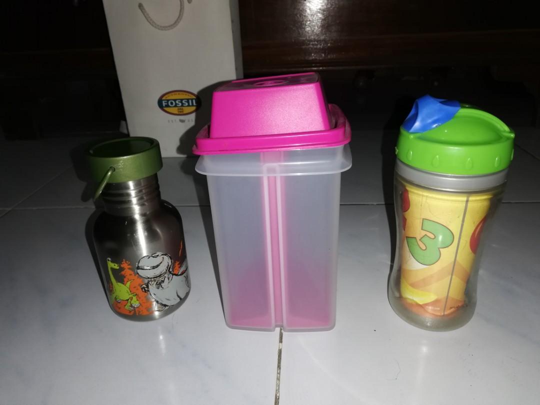 Tupperware, Disney and other kitchen items (Category: Everything Else Others) located in Makati City. Submitted by closet_stuff (Listing ID 247488767, Image 3). Description: Sold as is, take all for 500 Some used, some new Needs washing due stored long Set includes: ® Tupperware utensils holder ® Disney The Good Dinosaur Flask Pigeon water bottle Coffee tumbler with lid.