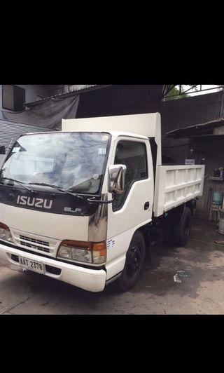 Isuzu mini dump truck